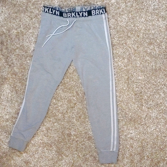 Track pants - Picture 2 of 5